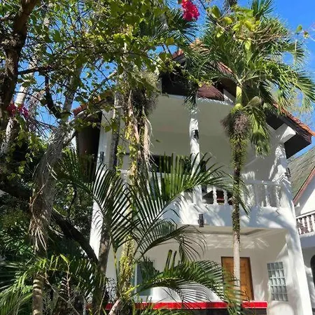 Charming Villa Suite With Cozy Terrace Near Beach